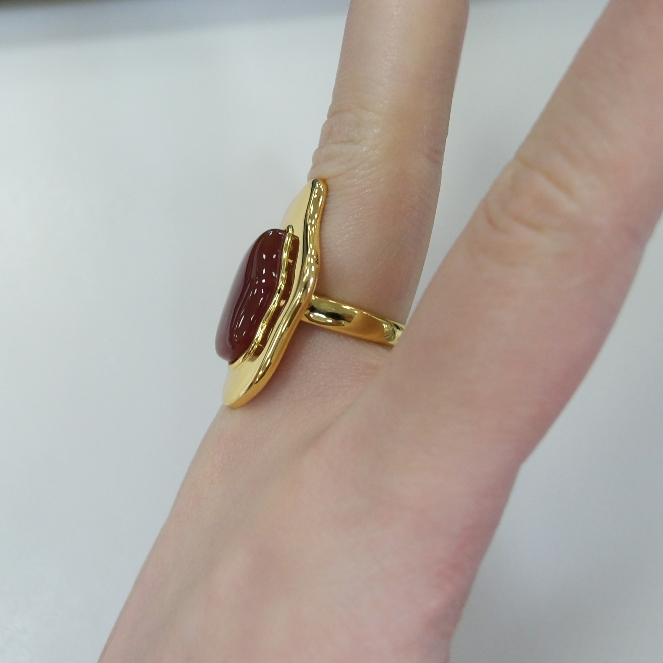 Серебряное кольцо с агатом